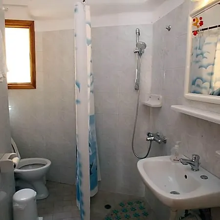Afroditi Syros