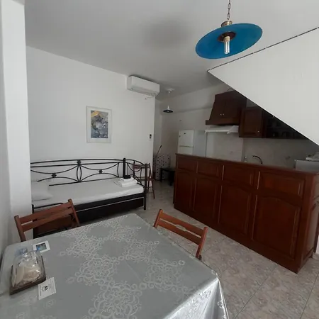 Aparthotel Afroditi Syros