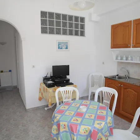 Afroditi Syros
